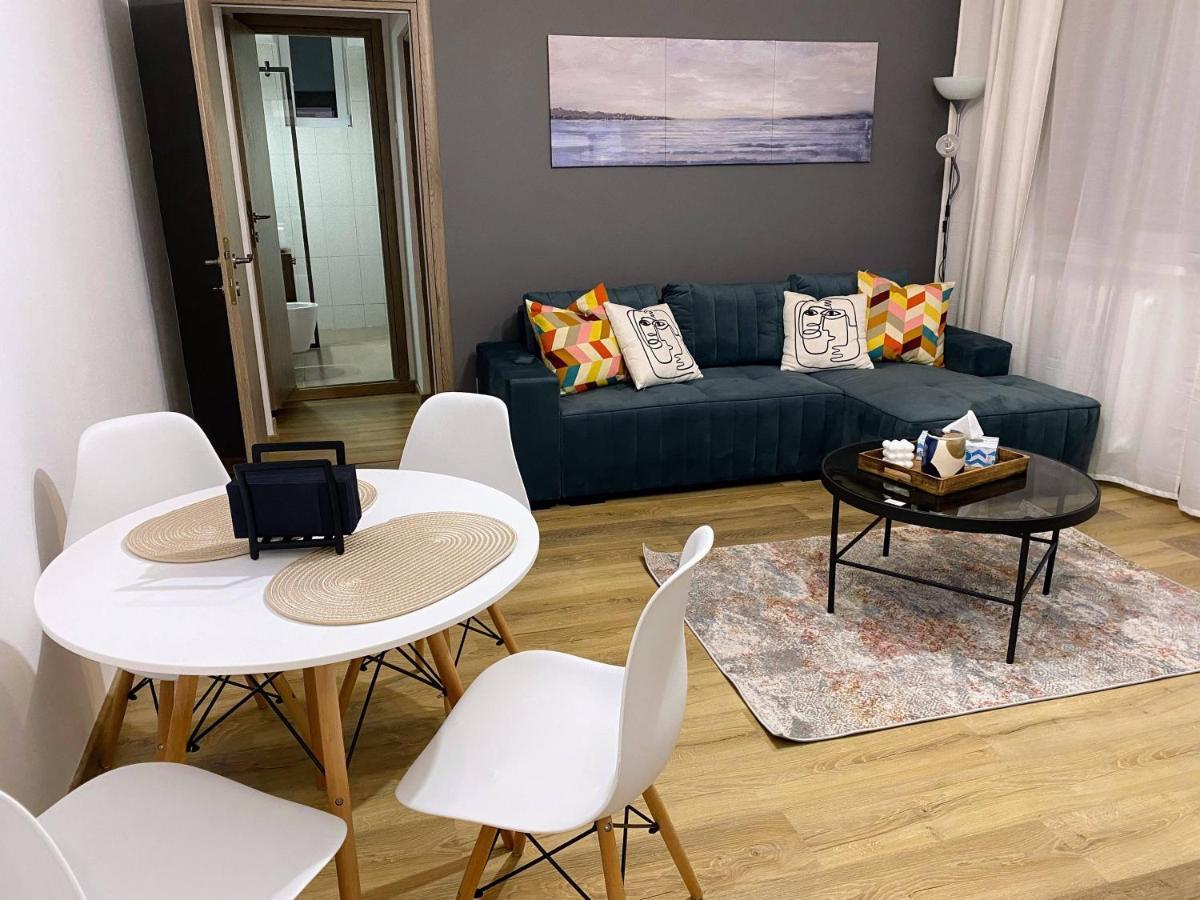 Central Cozy Apartment North Railway St - 4 Min Walk Bucarest Extérieur photo