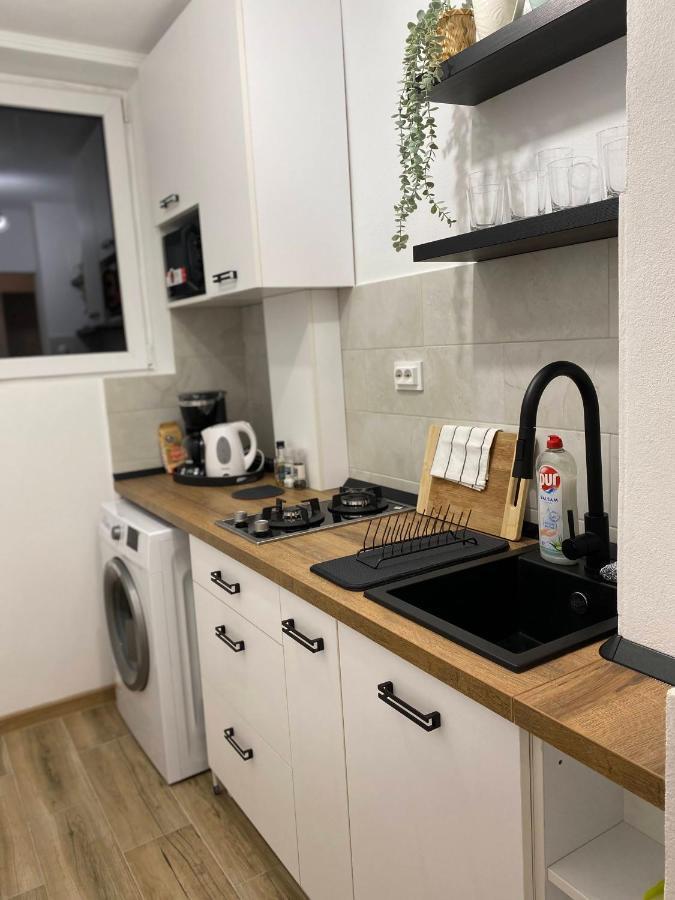 Central Cozy Apartment North Railway St - 4 Min Walk Bucarest Extérieur photo